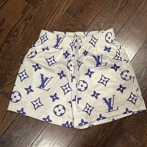 Bravest studios shorts size S